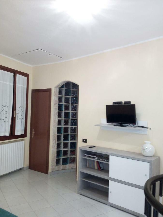 شقة Stylish Flat "Il Sole" Nova Milanese المظهر الخارجي الصورة